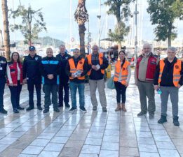 Bodrum’da Tsunami farkındalığı broşür dağıtımı