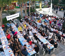 Ramazan Bereketiyle Dolu İftar Programı