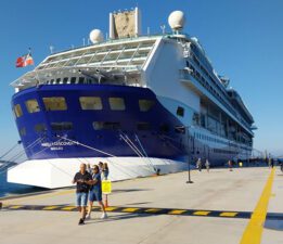 Denizden bin 874 turist geldi