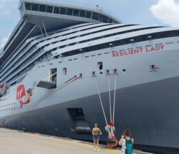 Resilient Lady’i ağırlıyoruz