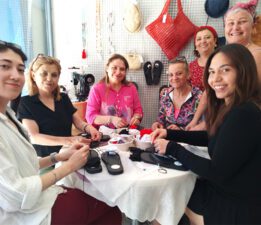 Kadınlar workshop etkinlikleriyle yeteneklerini keşfediyor