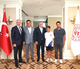 Şampiyon sporcudan Bakan Bak’a ziyaret