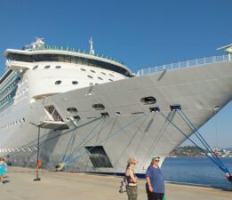 “Brilliance Of The Seas” kruvaziyeriyle 2 bin 573 turist geldi