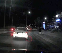 Aracından Sigara İzmariti Atan Sürücüler Tepki Çekti