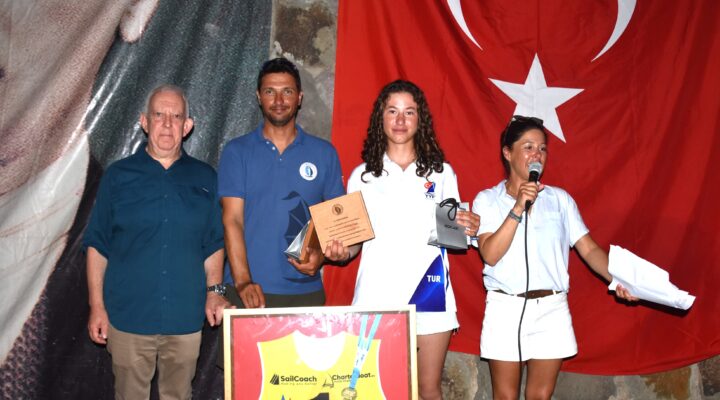 Şampiyona özel tören