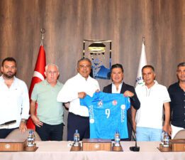Yalıkavakspor’dan Ahmet Aras’a Ziyaret