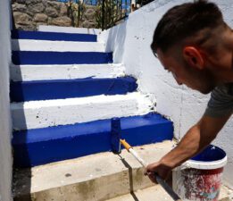 Bodrum Sokakları Mavi ve Beyaza Boyanıyor
