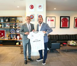 TFF Başkanına Bodrumspor forması hediye edildi