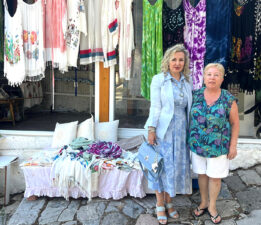 Kaymakam eşinden kadın esnafa destek ziyareti