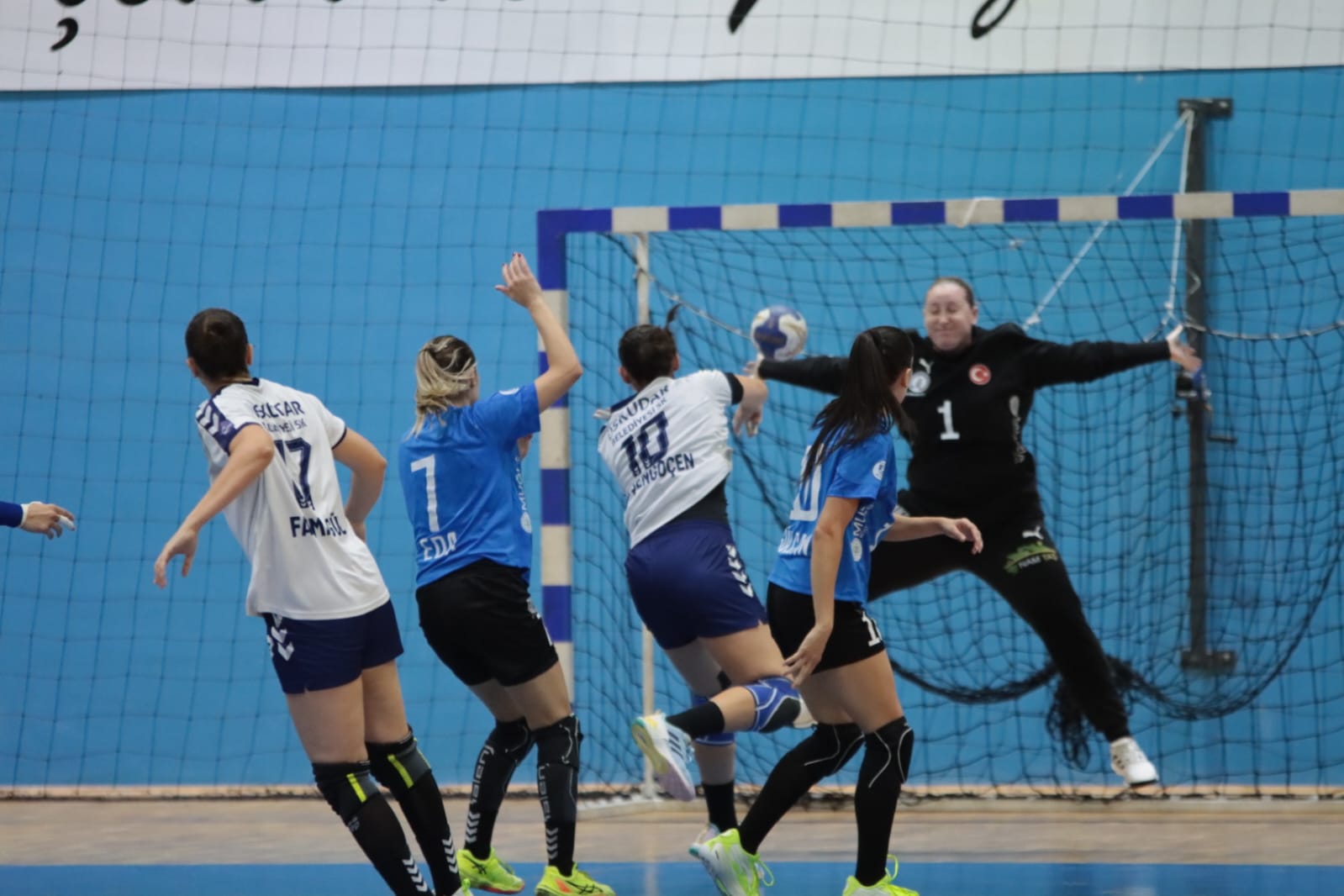 Yalıkavakspor, Üsküdar’ı 29–24 mağlup etti