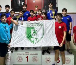 İzmir’den kupalarla döndüler