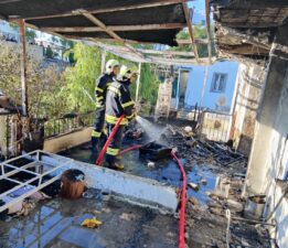 Elektrik tesisatından çıkan yangın korkuttu