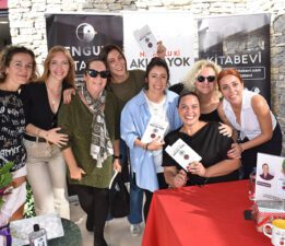 “Ne Mutlu Ki Aklım Yok” okurlarıyla buluştu