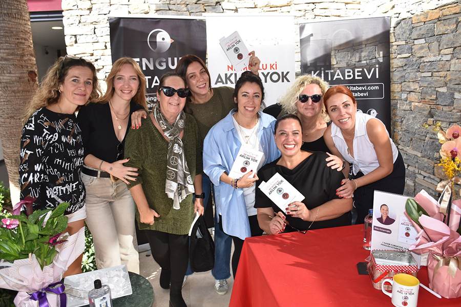 “Ne Mutlu Ki Aklım Yok” okurlarıyla buluştu