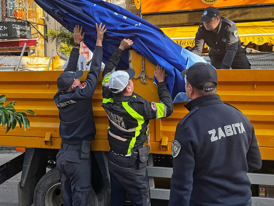 Yayaya engel ne varsa kaldırdılar