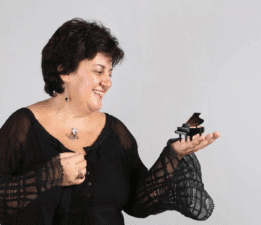 Piyanist Yeşim Gökalp’tan acı haber