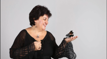 Piyanist Yeşim Gökalp’tan acı haber