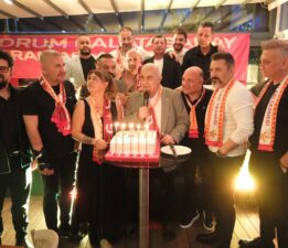 Galatasaray Taraftarları yeni yılla birlikte 10. yılını kutladı