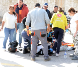 Otomobille çarpışan motosikletin sürücüsü yaralandı