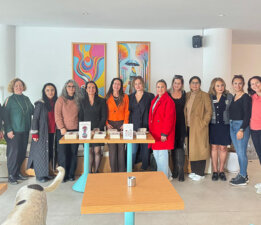 Dr. Hülya İskenderoğlu Bodrum’da okuyucularıyla buluştu