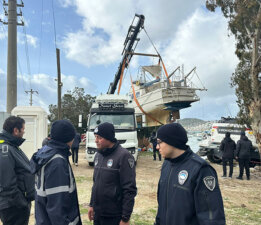 Gümbet Koyunda tekneler kaldırıldı