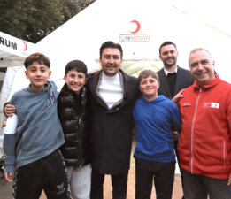 Kızılay Çadırında Birlik ve Dayanışma Sofrası