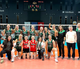 Vakıfbank deplasmanında 3-0 kazandı