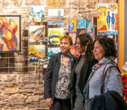 “İzler” karma sergisi sanatseverleri bekliyor