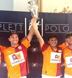 At üstünde Galatasaray formasıyla Güney Afrika’dan gelen başarı