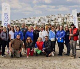 60 kadın ilk kez kürekle tanıştı