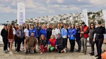 60 kadın ilk kez kürekle tanıştı