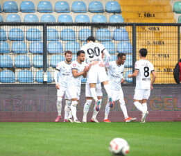 Altın değerinde 3 puanla döndüler