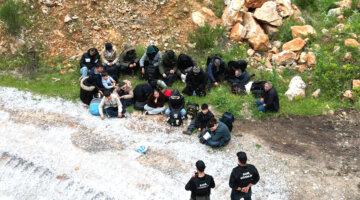 Mumcular’da 21 göçmen yakalandı