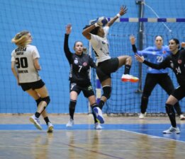 Nefes kesen mücadelede zafer Yalıkavakspor’un