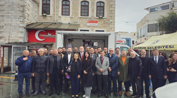 Alparslan Türkeş İçin Mevlid Okutulup Lokma Dağıtıldı