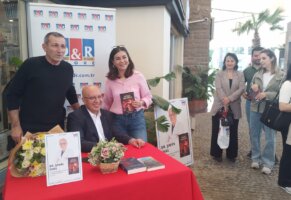 Yazar Dr. Şahin Ünal, imza gününde okurları ile buluştu