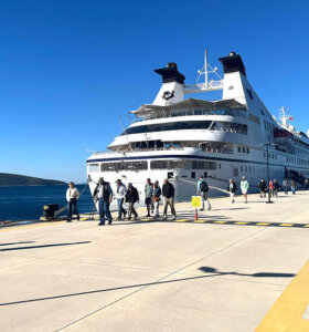 “Star Legend” 247 yolcusuyla Bodrum’a geldi