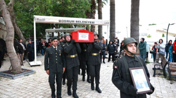 Kıbrıs gazisi son yolculuğuna uğurlandı
