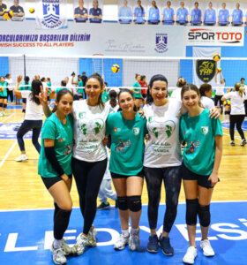 Anne-Kız Voleybol Şenliği ilgi gördü