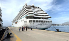 Crystal Serenity adlı gemi Bodrum’da