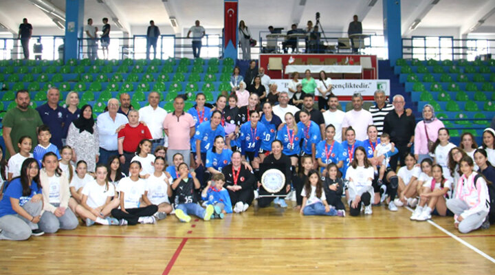 Yalıkavakspor sezonu ikinci tamamladı