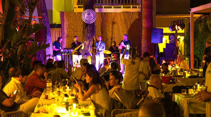 Lago, 2026 sezonunu 200 misafir ve Yorgo Kertis’in Greek Night sahnesiyle açtı