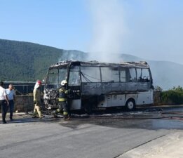 Midibüs yanarak kullanılamaz hale geldi