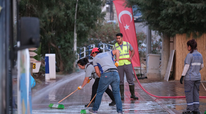 Bitez Yalısında Kapsamlı Temizlik