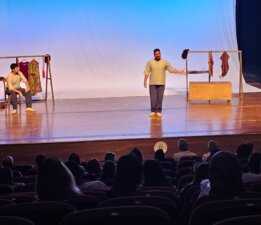 Bodrum Belediyesi Şehir Tiyatrosu Muğla’da Sanatseverlerle Buluştu