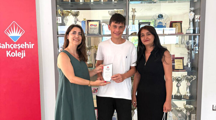LGS Bodrum Birincisi Bahçeşehir Koleji’nden