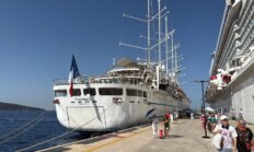 Bodrum’a iki yolcu gemisi demirledi