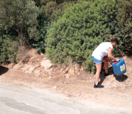 Torba-Demirbükü arasına 125 su bidonu yerleştirildi
