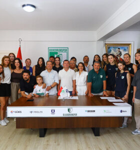Bodrumspor Voleybolda İmza Şov