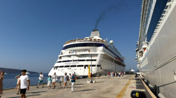 Bodrum’a iki gemi birden geldi